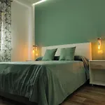 Roof בית הארחה פלרמו